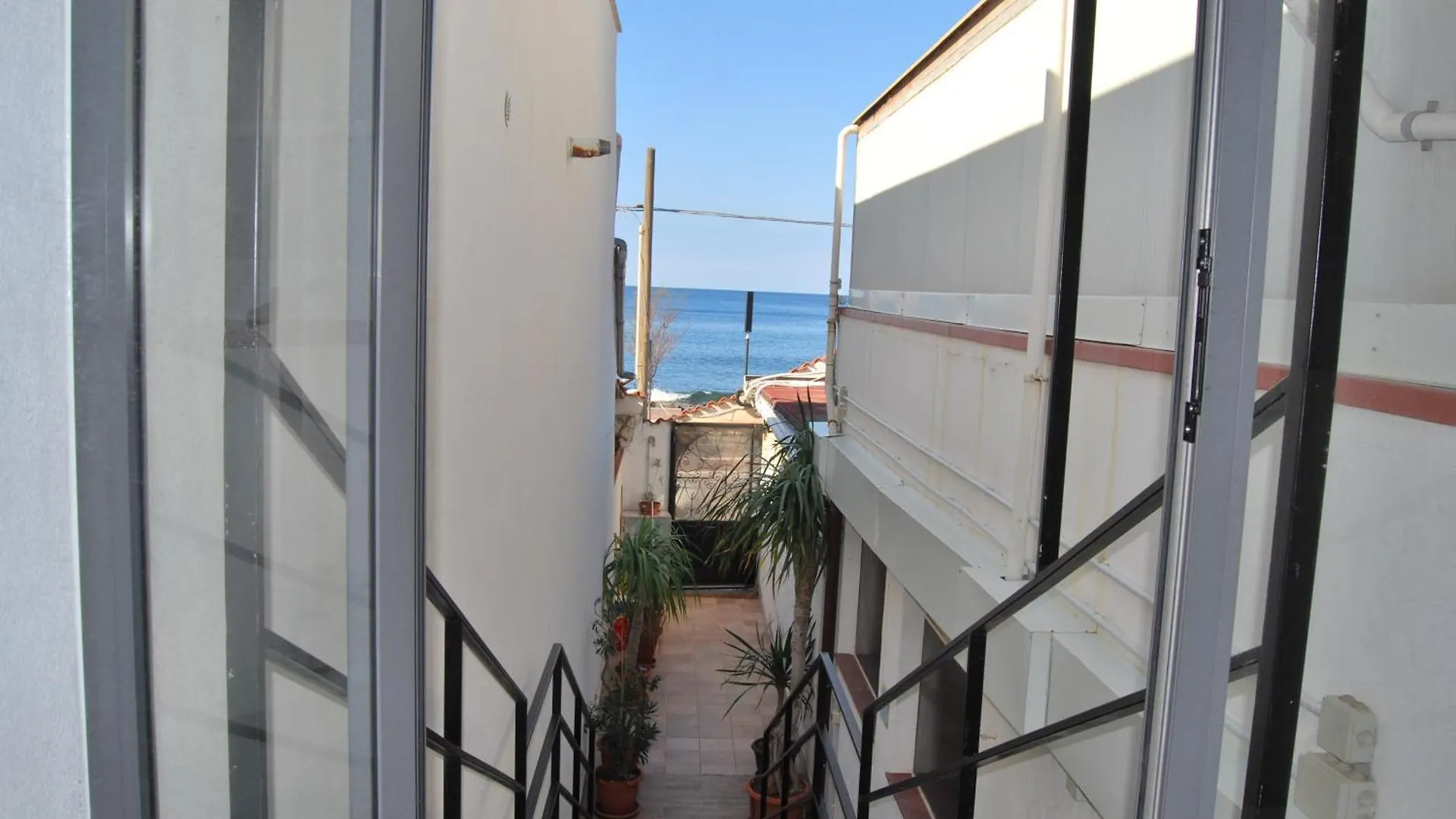 Appartamento Casa Punta Barcarello, Sferracavallo Fronte Mare E Tramonti Da Sogno, A Due Passi Dalla Splendida Spiaggia Di Mondello Palermo Italia