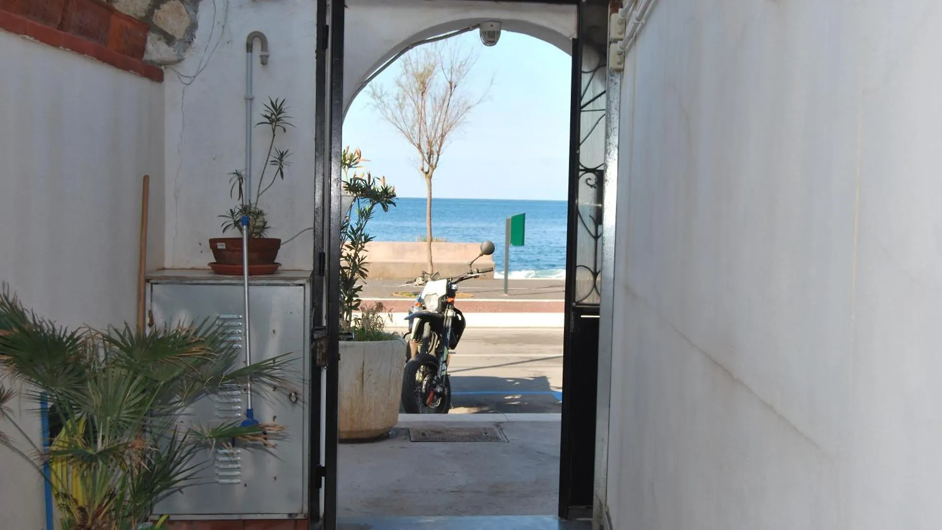 Casa Punta Barcarello, Sferracavallo Fronte Mare E Tramonti Da Sogno, A Due Passi Dalla Splendida Spiaggia Di Mondello 0*, Palermo