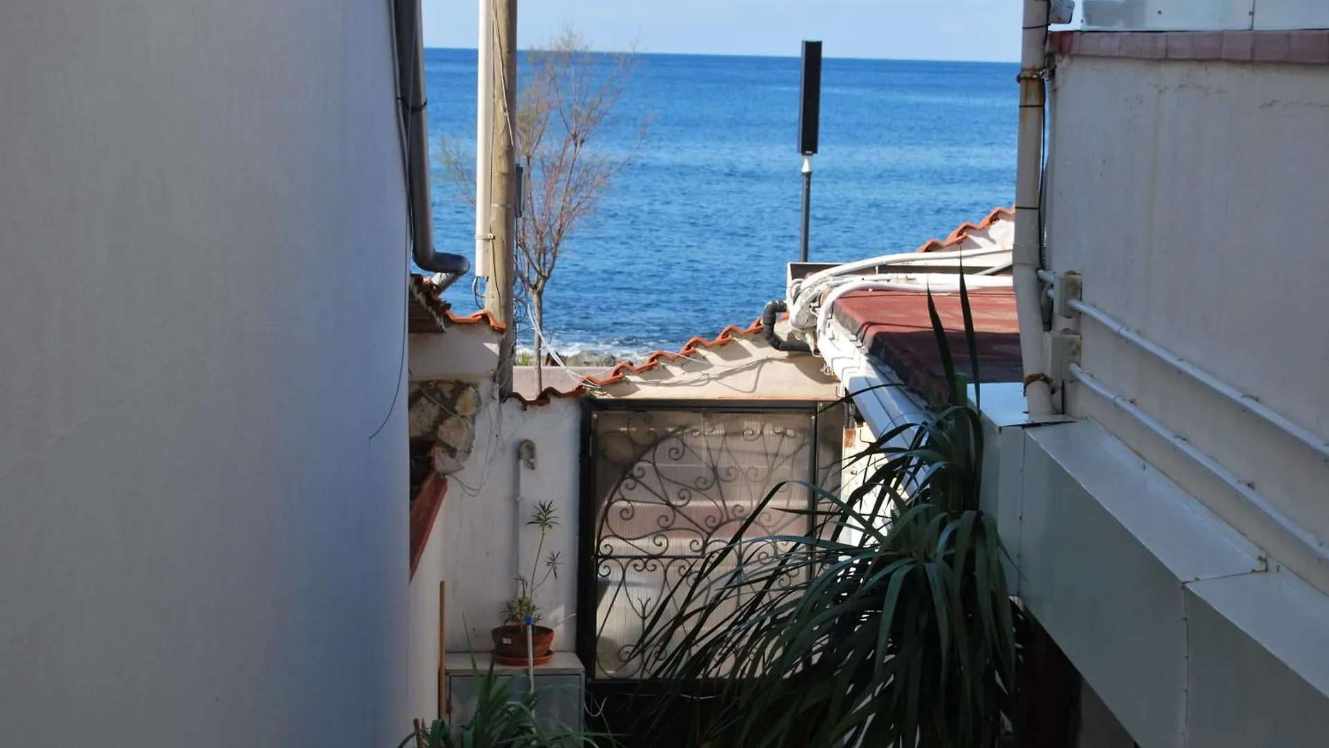 Casa Punta Barcarello, Sferracavallo Fronte Mare E Tramonti Da Sogno, A Due Passi Dalla Splendida Spiaggia Di Mondello Palermo Apartment